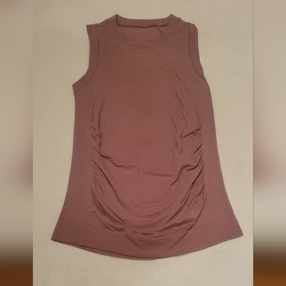 Athleta Foresthill Ascent tank top size large in dusty mauve